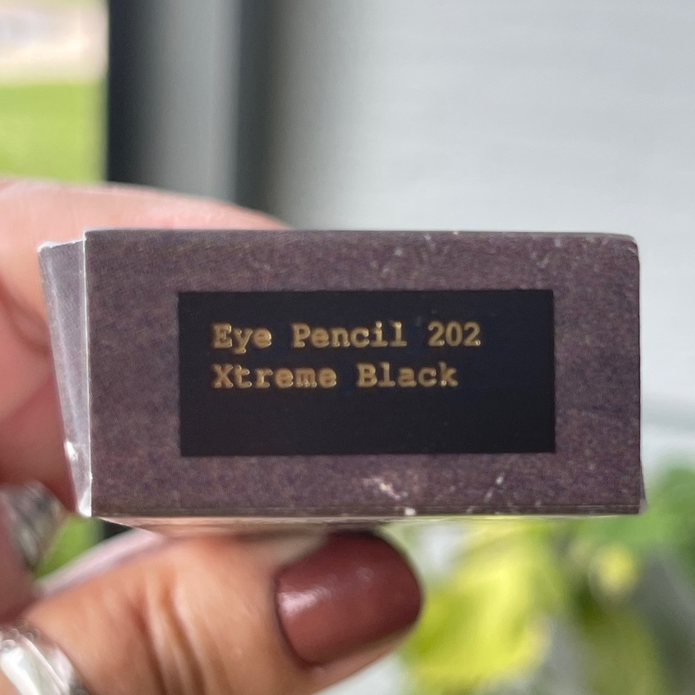 PAT McGRATH LABS Eye Pencil With Sharpener In Xtreme Black - Picture 11 of 15